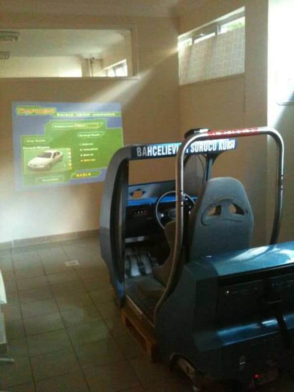 Bahçelievler Sürücü Kursu - 4. Fotoğraf Bahçelievler Sürücü Kursu - 4. Fotoğraf